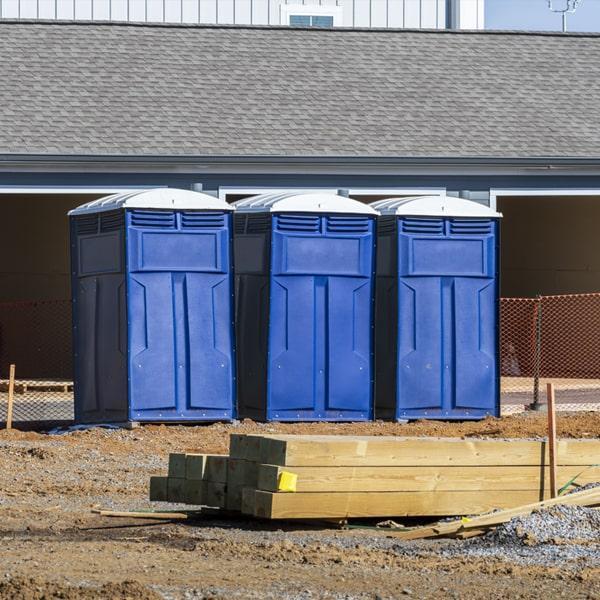 construction site porta potties provides a self-contained water supply for all of our portable toilets on job sites